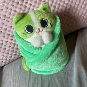 Purrito matcha cat in a blanket. / green